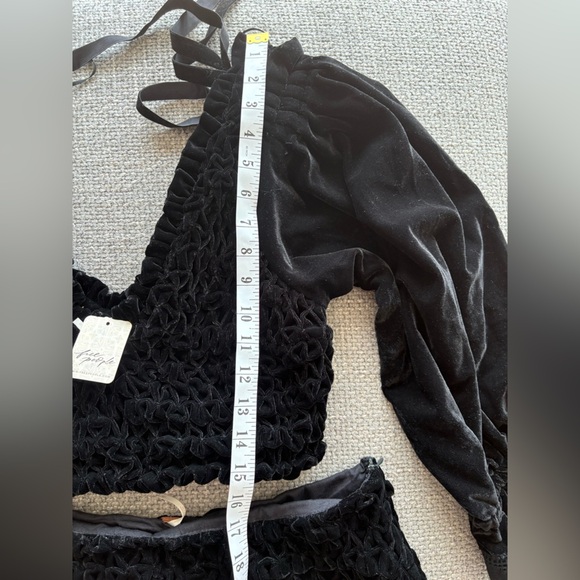 Free People Black Velvet Two-Piece Set Size Small OB207286 brand new - Picture 4 of 16
